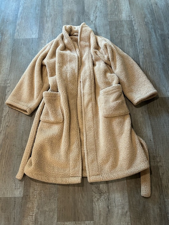 Pottery Barn Other - Pottery Barn Tan Sherpa Robe with Waist Tie and Pockets
